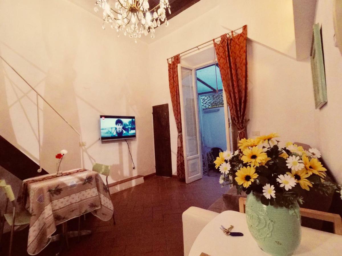 Florentine Style Central Apartments Флоренція Екстер'єр фото